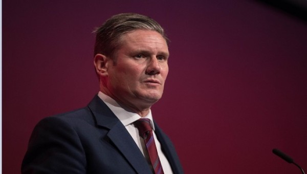 ক্ষমতাসীন লেবার পার্টির বর্তমান প্রধানমন্ত্রী 