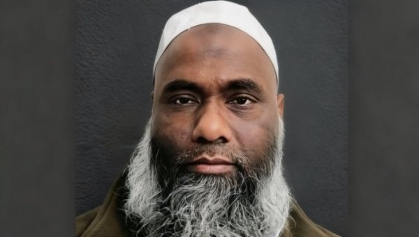 পূর্ব লন্ডনের সাবেক ইমাম আব্দুল হালিম খান (৫৪)